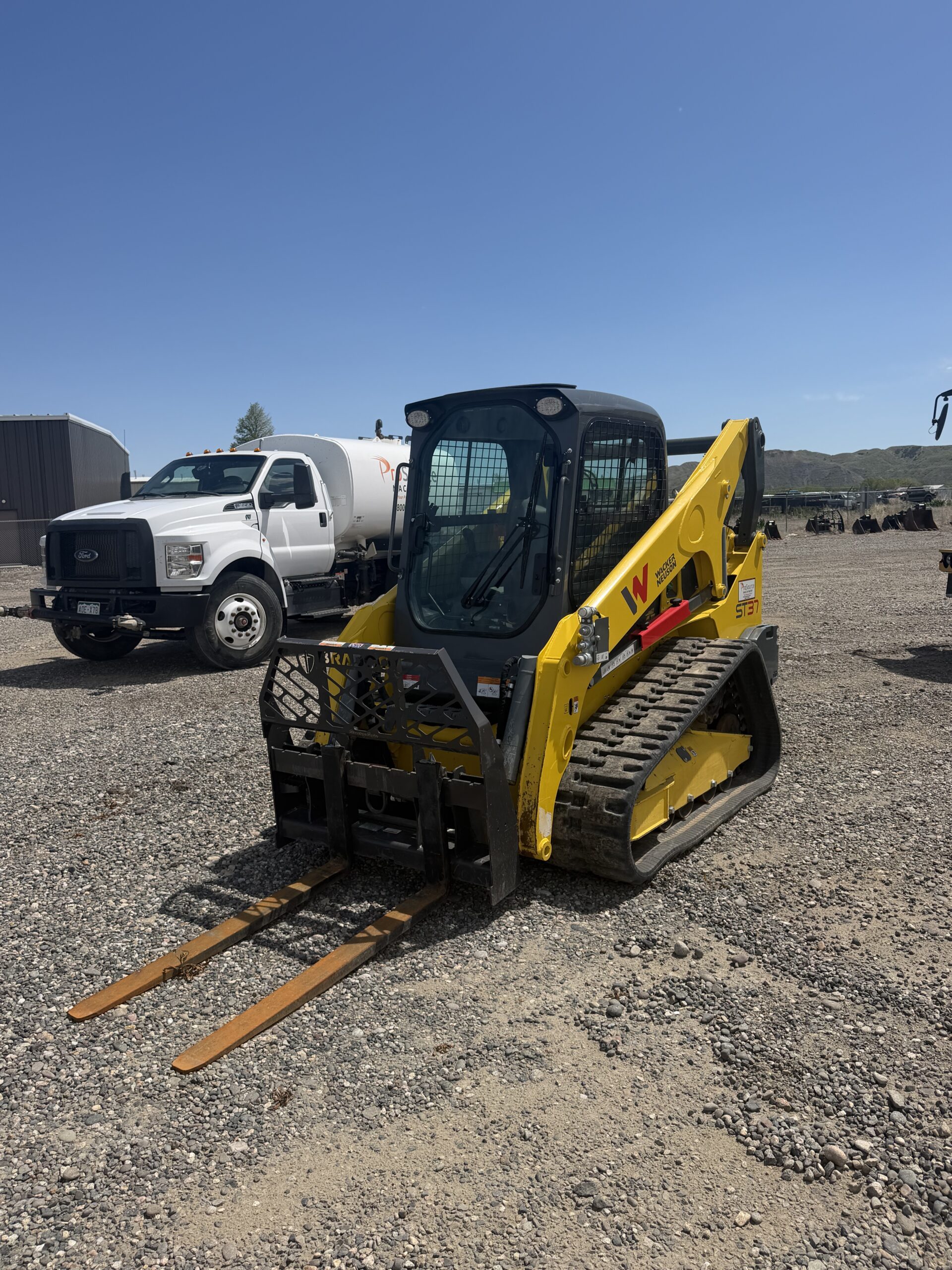 Wacker Neuson ST37 skid steer for sale Montana - Image 3